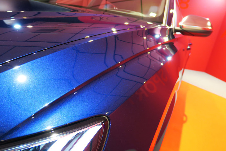 アウディRS Q8（プレスライン）