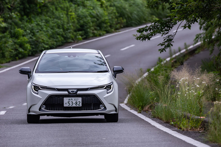 1.2リッター直4ターボエンジン搭載車には「エコ」「ノーマル」「スポーツ」の3段階から選べるドライブモードセレクトが備わっている。