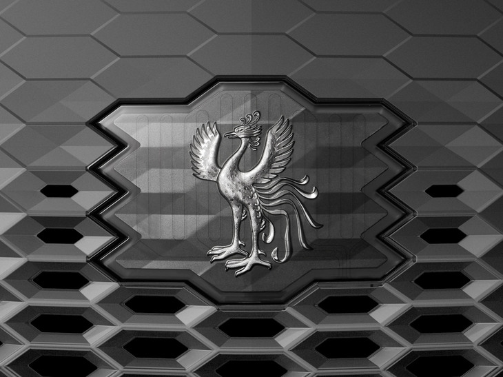 グリルを飾る鳳凰（ほうおう）のバッジ。ここはぜひとも3次元のマスコットにしてほしい。