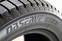 「オブザーブ ガリットGIZ」の後継にあたる「オブザーブGIZ2」。ドメスティックなガリットが外れ、グローバル名称であるオブザーブのみを冠することになった。