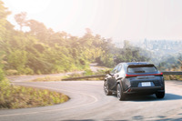 電気自動車「レクサスUX300e」の改良モデル登場　航続距離が512kmにアップの画像