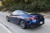 乗り心地は思いのほかハードだ。路面の不整をダイレクトに拾う。さらなる熟成を望みたいところ。