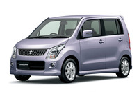 2008年から2012年まで販売された4代目。ホイールベースと室内長を延ばして快適性を高めたことなどがうたわれた。