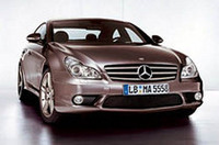 AMGと時計ブランドのコラボレーションモデル、「CLS」に