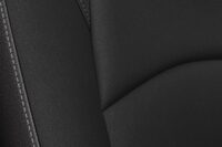 「CX-3 15Sツーリング／XDツーリング」に用いられる新デザインのシート表皮。