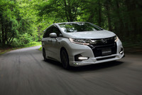 ホンダ・オデッセイ ハイブリッド アブソルートEX Honda SENSING 無限パーツ装着車