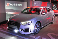 アウディの新型高性能モデル「RS 3セダン」登場