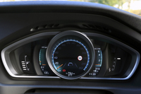 ボルボV40 T4 SE（FF/6AT）【試乗記】の画像