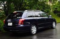 【スペック】ワゴンXi：全長×全幅×全高＝4715×1760×1525mm/ホイールベース＝2700mm/車重＝1410kg/駆動方式＝FF/2リッター直4DOHC16バルブ（155ps/6000rpm、19.6kgm/4000rpm）/価格＝249万9000円（テスト車＝277万9350円／DVDナビゲーションシステム&音声ガイダンス機能付カラーバックガイドモニター＝28万350円）