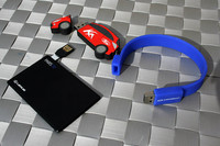 これもUSBメモリ式でした。