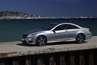 【スペック】CL63AMG：全長×全幅×全高＝5106×1871×1426mm／ホイールベース＝2955mm／車重＝2135kg／駆動方式＝FR／5.5リッターV8 DOHC32バルブターボ（544ps/5500rpm、81.6kgm/2000-4500rpm）（欧州仕様車）
