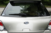 画像をクリックするとリアシートが折りたたまれるさまが見られます。