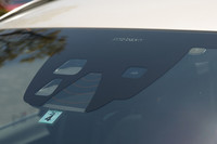 「ボルボV60」は全車に衝突防止・軽減システム「シティセーフティ」が備わる。レーザーセンサーとカメラを併用する「歩行者検知機能付き追突回避・軽減フルオートブレーキシステム」も、一部グレードに用意される。