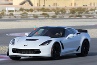 減衰力可変サスペンションシステムの「マグネティック・ライドコントロール」には専用のチューニングが施されている。
    