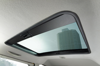 日産、バンタイプのNV200タクシーを日本に導入の画像