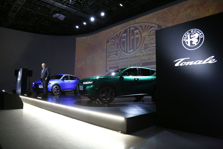 「アルファ・ロメオ・トナーレ」の発表イベントの様子。