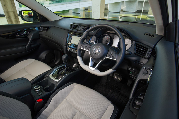 日産エクストレイル モード・プレミア ハイコントラストインテリア（インテリア）