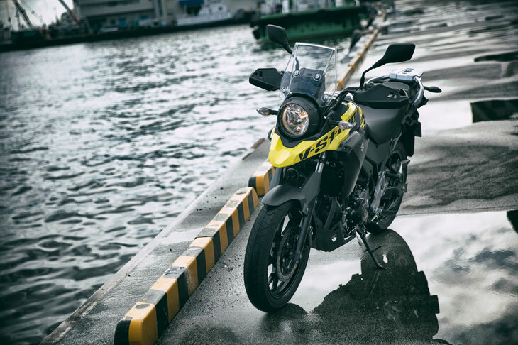 スズキVストローム250（写真：三浦孝明）