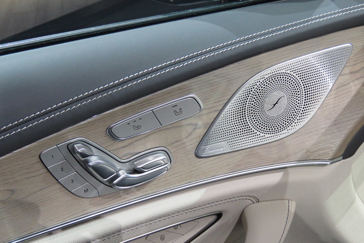 メルセデス・ベンツCLSクーペ（スイッチ類）