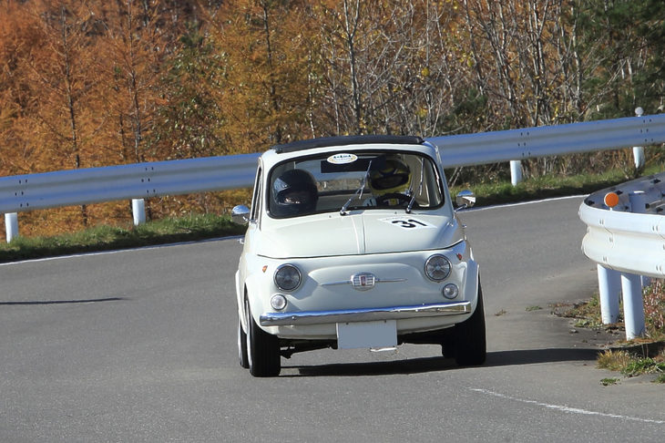 “ヌオーバ・チンクエチェント”こと2代目「フィアット500」をベースに、ホンダのZC型1.6リッターDOHCエンジンを搭載した「500改ホンダ」（1969年）。