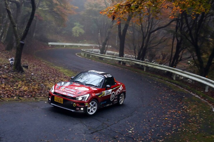 去年に続き今年も参戦した「ダイハツ・コペン」は総合23位でフィニッシュ。現在、世界で唯一となる軽自動車のWRCマシンだ。