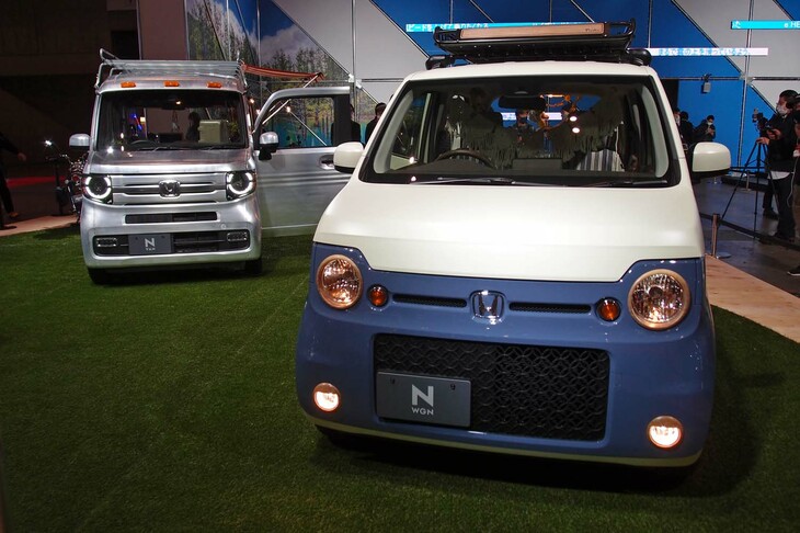 「ホンダN-WGNピクニック」（写真右）と「N-VANカスタム 3rd Place VAN」（同左）。