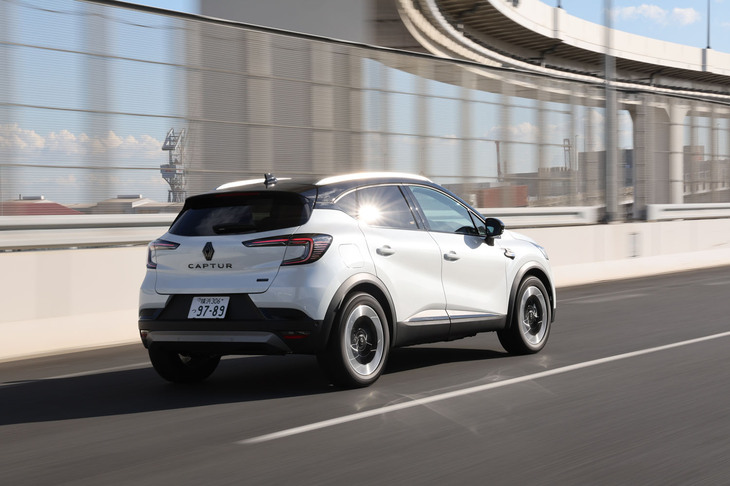 街乗りからワインディングロード、そして高速道路と、今回はトータルで400km以上を走行。いずれのステージでも乗り心地やハンドリングにも不満を覚えることはなかった。オールシーズンタイヤは最近のトレンドアイテムでもあり、アクティブなライフスタイルのユーザーにとっては魅力的なアイテムといえそうだ。