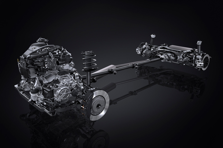 新型「RX」では、唯一の純エンジン車となる「RX350」のパワートレイン／ドライブトレイン。4WD車の駆動システムには、タイヤのグリップ状態に加えてカメラでとらえた雪路情報も考慮し、前後駆動力配分を75：25～50：50の間で可変制御するフルタイム4WDが用いられる。