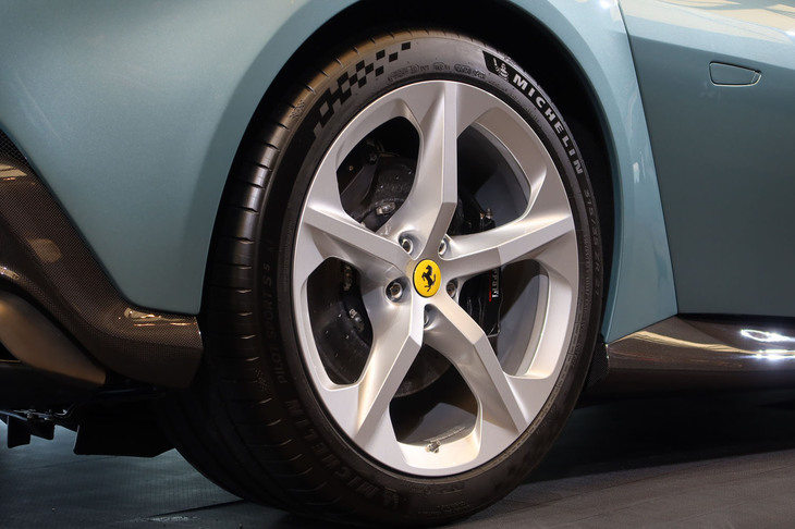 フェラーリ12チリンドリ（リアホイール）