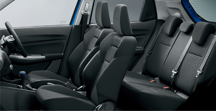 「ハイブリッドSL」のシート。