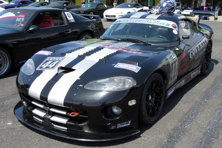 アイドラーズとかSCCJとかのかいわいでは知られている本多氏の「バイパーGTS-R」。今はフージャーのレーシングラジアルにご執心の様子。