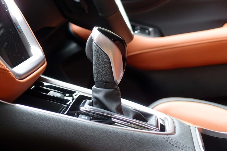 スバル・レガシィ アウトバック リミテッドEX（シフトレバー）