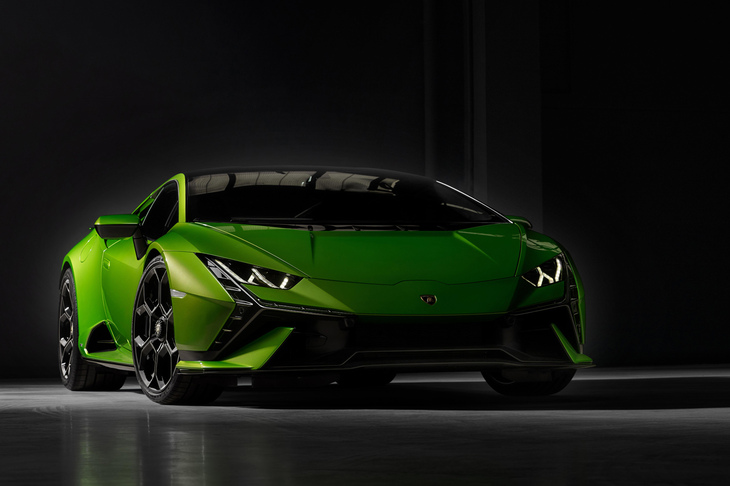 2013年に発表されたV10エンジン搭載のミドシップスポーツ「ウラカン」。20年にわたり歴史を重ねてきたV10ランボの最終章を飾るモデルが、後輪駆動の「ウラカン テクニカ」だ。