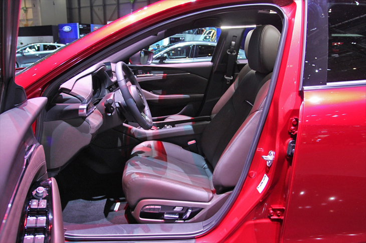 マツダ6（フロントシート）