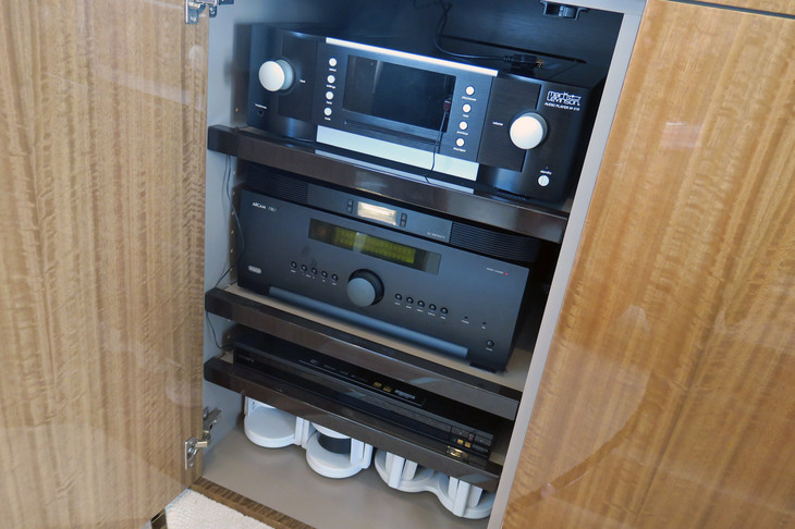 レクサスLY650（オーディオスペース）