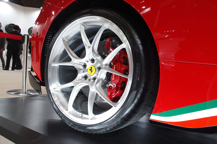 フェラーリ488ピスタ