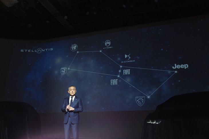 「アルファ・ロメオ・トナーレ」の発表イベントに登壇したステランティス ジャパンの代表取締役社長、打越 晋氏。