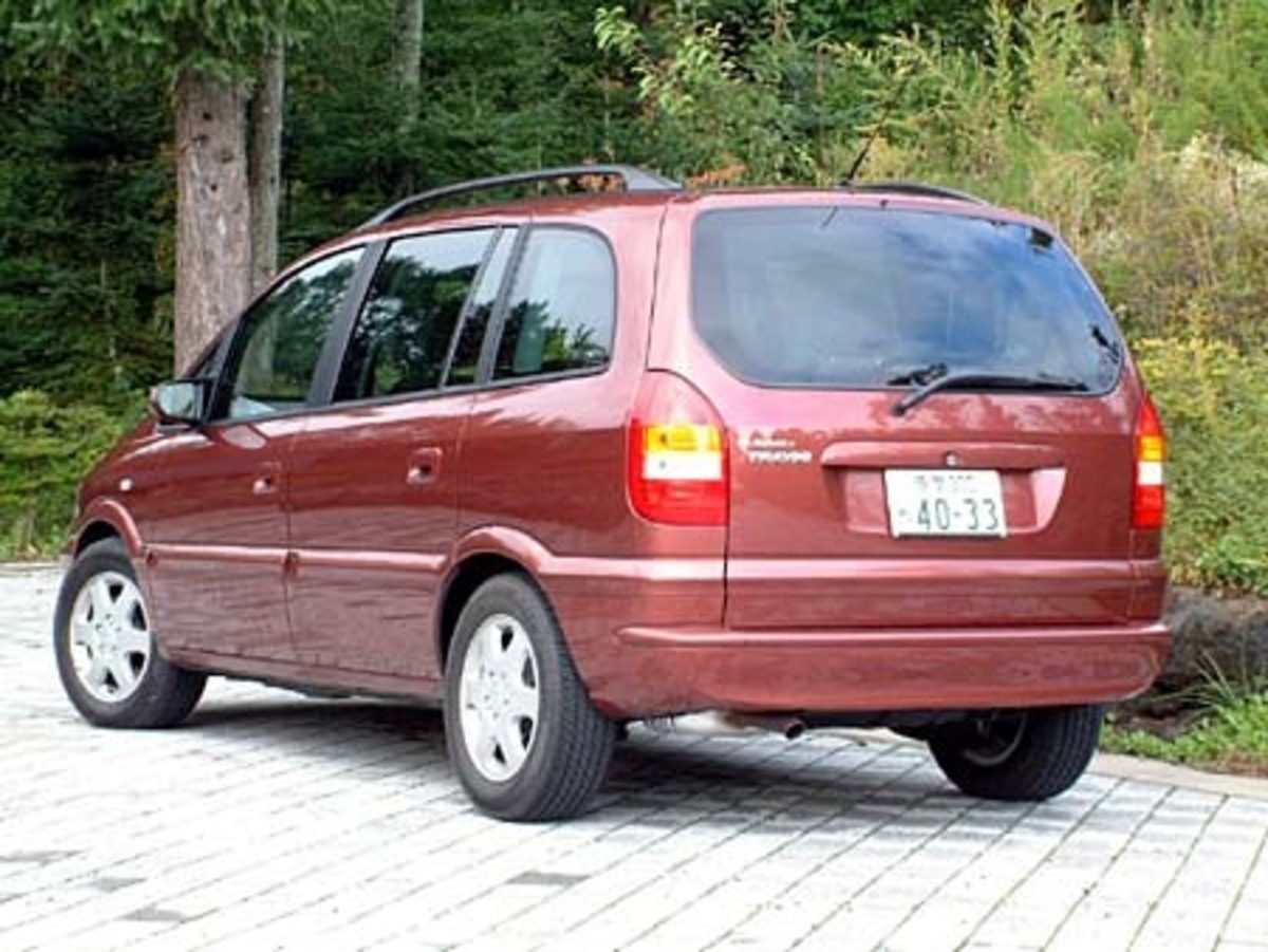 スバル トラヴィックlパッケージ 4at ブリーフテスト スバル トラヴィックlパッケージ 4at Webcg