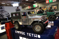 ほろが掛かった“車両”も。どうやって乗るのかと思えば……