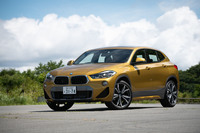 「BMW X2」が日本に導入されたのは2018年4月のこと。基本設計を「X1」と共有する、コンパクトサイズのSUVだ。