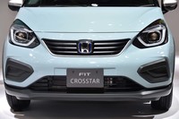 ペットのような親しみやすさを意識してデザインされた、4代目「フィット」のフロントまわり。小動物らしいフェイスの2代目を思わせる。