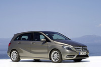 新型「メルセデス・ベンツBクラス」概要明らかに【フランクフルトショー2011】