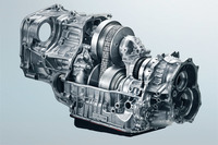 CVTはギアを用いない無段変速機で、ATやMTとはまったく異なる機構となっている。写真はスバルのリニアトロニック。