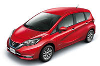 日産ノートe-POWER。ボディーカラーはガーネットレッド。