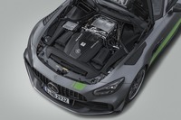 「メルセデスAMG GT」のフラッグシップモデル上陸の画像
