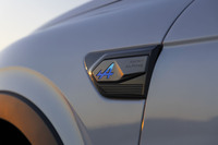 フロントフェンダーには「A」マークと「ESPRIT ALPINE」のレタリングをあしらったバッジが貼られる。