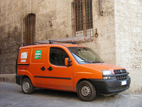 当時存在した移動体通信会社のサービスカー。2003年にシエナで。