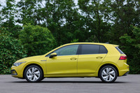 ボディーサイズは全長×全幅×全高＝4295×1790×1475mm。先代よりも30mm長くなった一方で、全幅が10mm、全高が5ｍｍ小さくなった。