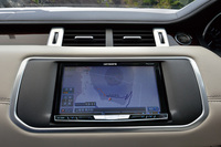 webCG｜カーナビの達人 2013 SUMMER｜2013年夏 各社イチ押しのカーナビはコレだ！｜カロッツェリア「サイバーナビ」 AVIC-ZH0009HUD（4）