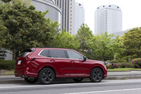 新型「CR-V e：HEV RS」のボディーサイズは全長×全幅×全高＝4700×1865×1680mm、ホイールベースは2700mm。全高は4WD車よりも10mm低い設定だ。